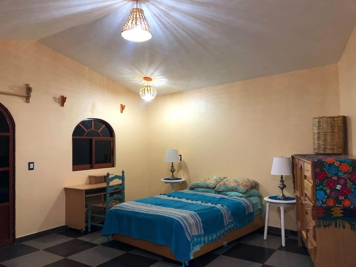 Casa Taller zapoteca Huella Carmín Teotitlán del Valle Exterior foto